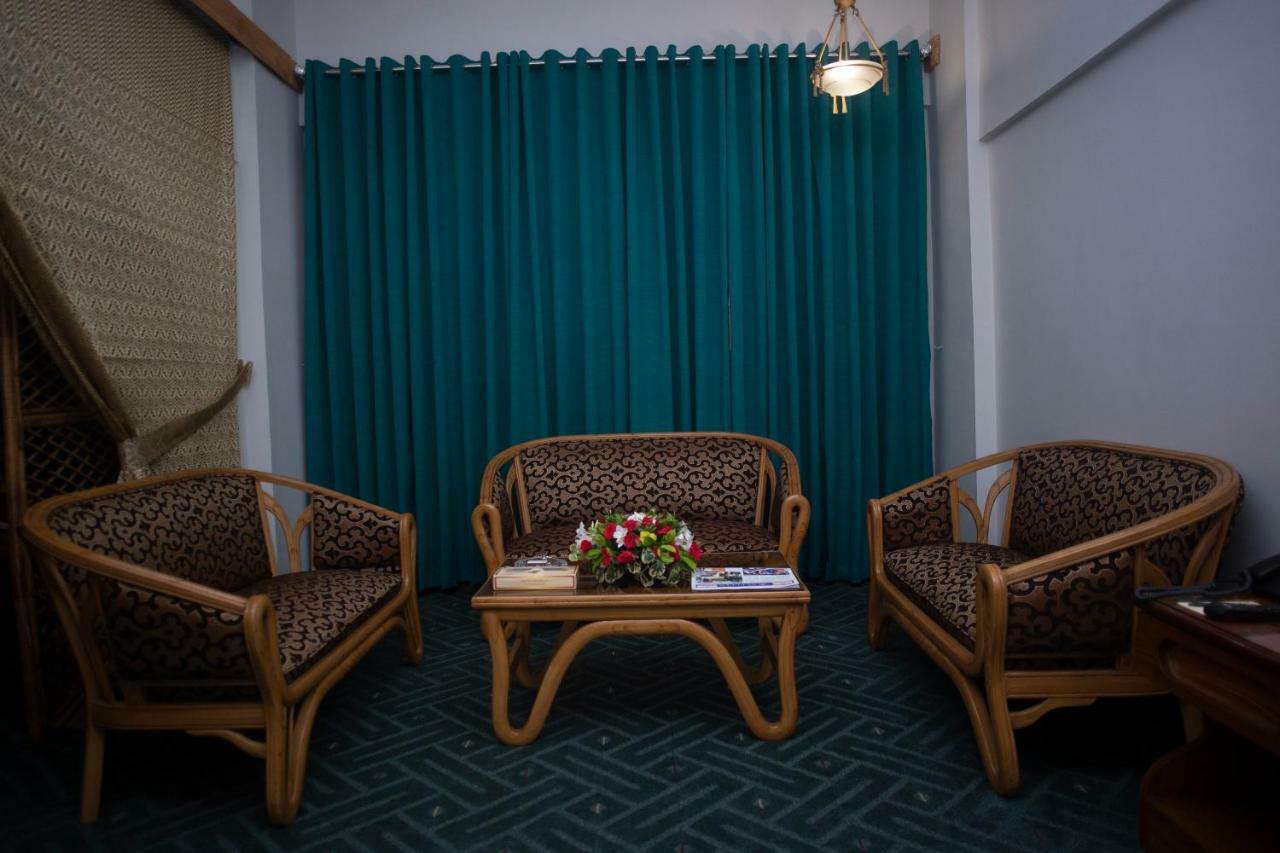 Hotel Mehran Karatschi Exterior foto
